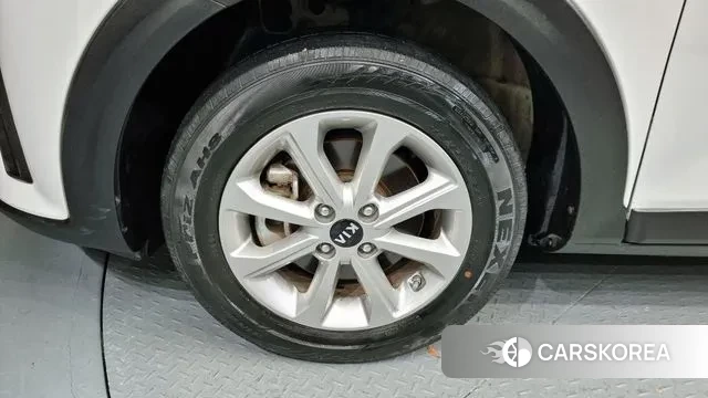 Kia Stonic id 3038554 из Кореи 15