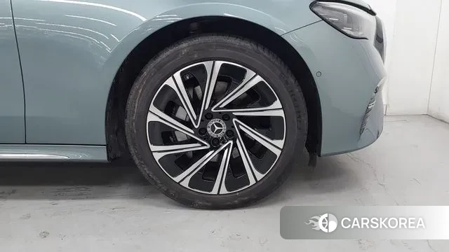 Mercedes-Benz E-Class W214 id 3512372 из Кореи 15