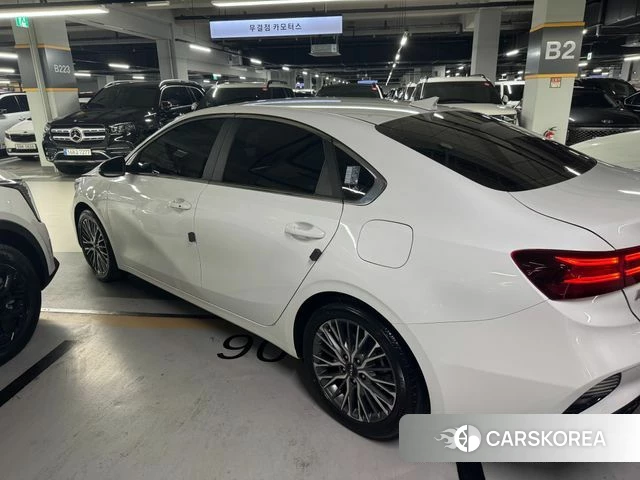 Kia The New K3 2nd generation 2022 Белый из Кореи, фото 6