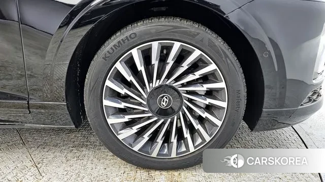 Hyundai Grandeur (GN7) id 3679703 из Кореи 15