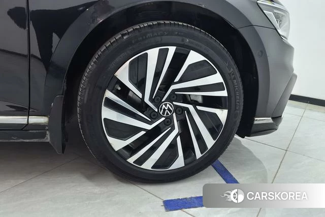 Volkswagen Magotan PHEV id 4291422 из Китая 12