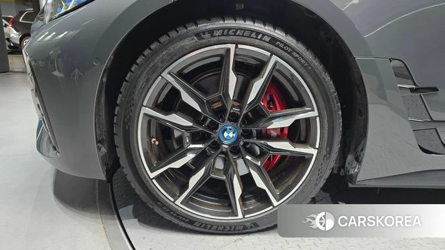 BMW i4 id 4921503 из Кореи 27