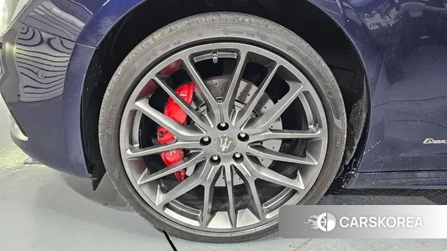 Maserati Ghibli id 3474732 из Кореи 15