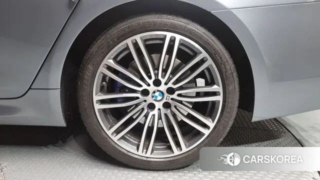 BMW 5 Series (G30) id 3449338 из Кореи 15