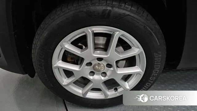 Jeep Renegade id 3777962 из Кореи 15