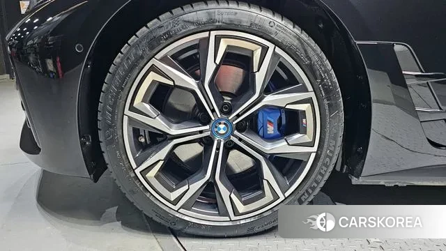 BMW i4 id 3550596 из Кореи 15