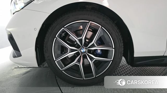 BMW 5 Series (G60) id 4623087 из Кореи 15