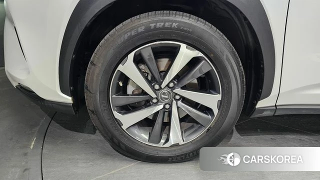 Lexus NX300h id 4642727 из Кореи 15