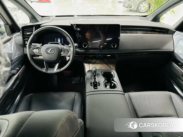 Lexus LM 2025 Черный из Китая, фото 5