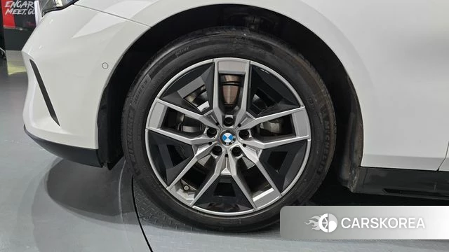 BMW 5 Series (G60) id 4630333 из Кореи 32