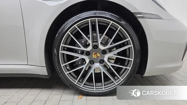 Porsche 911(992) id 3483678 из Кореи 15