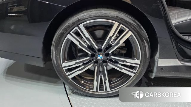 BMW i7 (G70) id 4388063 из Кореи 15