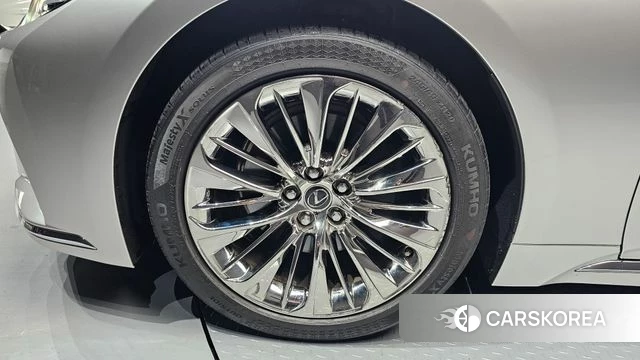 Lexus LS500h 5th generation id 3935852 из Кореи 15