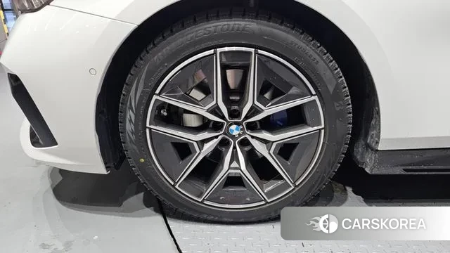 BMW 5 Series (G60) id 3457130 из Кореи 15