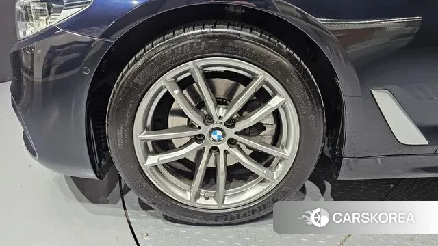 BMW 5 Series (G30) id 3433868 из Кореи 15