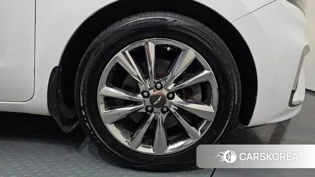 Kia The New Carnival id 3460231 из Кореи 15