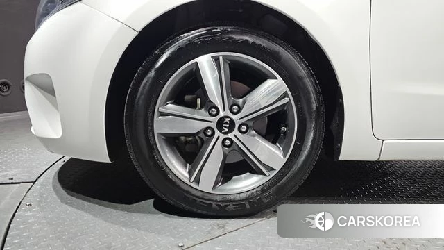 Kia The New K3 id 3821158 из Кореи 15