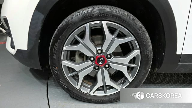 Kia Seltos id 4410366 из Кореи 26