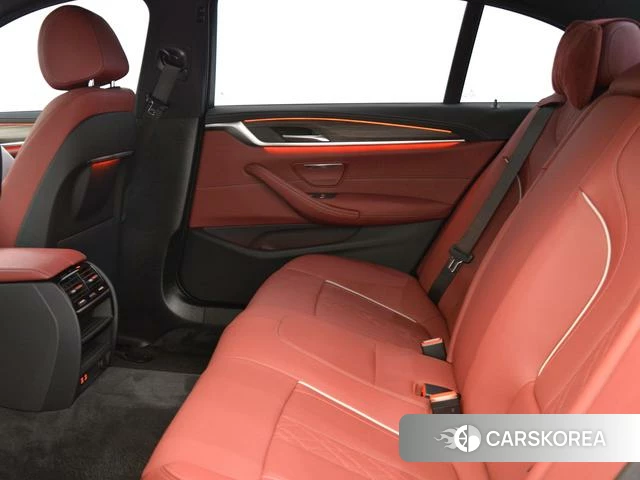 BMW 5 series 2022 Черный из Китая, фото 5