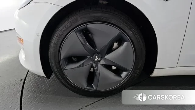 Tesla Model 3 id 2980933 из Кореи 15
