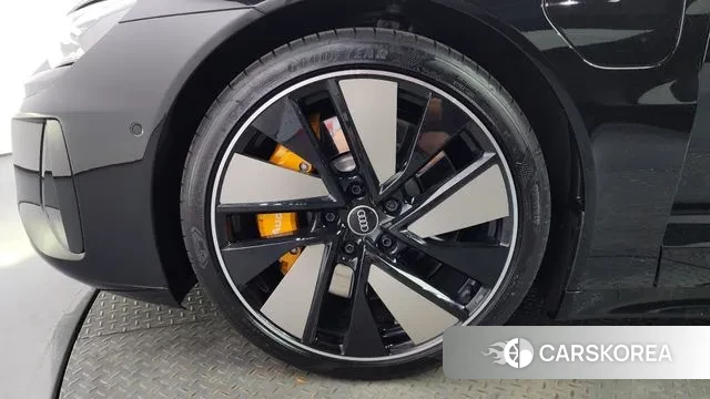 Audi e-Tron GT id 3026730 из Кореи 15