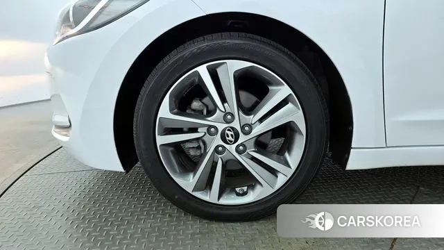 Hyundai Avante AD id 3055670 из Кореи 15