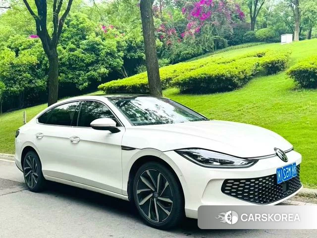 Volkswagen Lingdu 2023 Белый из Китая, фото 5
