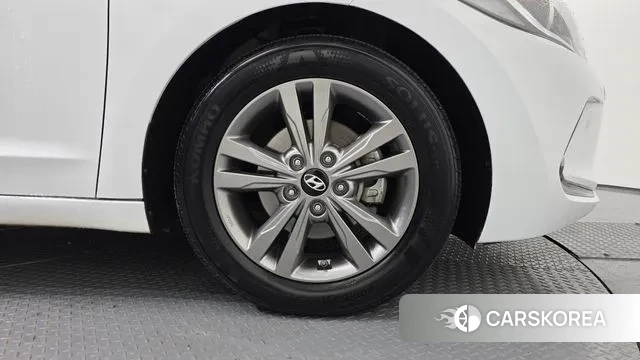 Hyundai Avante AD id 3687732 из Кореи 15