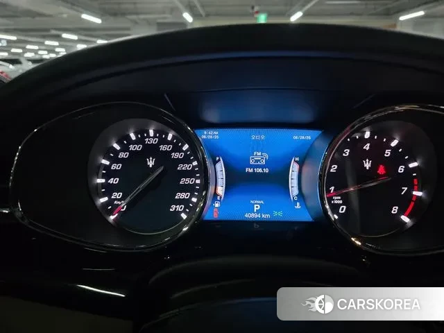 Maserati Quattroporte id 3089385 из Кореи 9