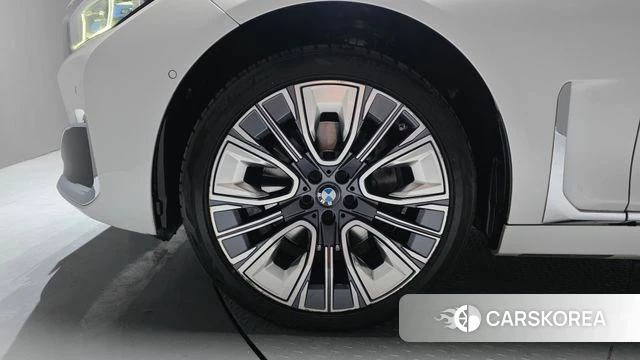 BMW 7 Series (G11) id 3827934 из Кореи 15