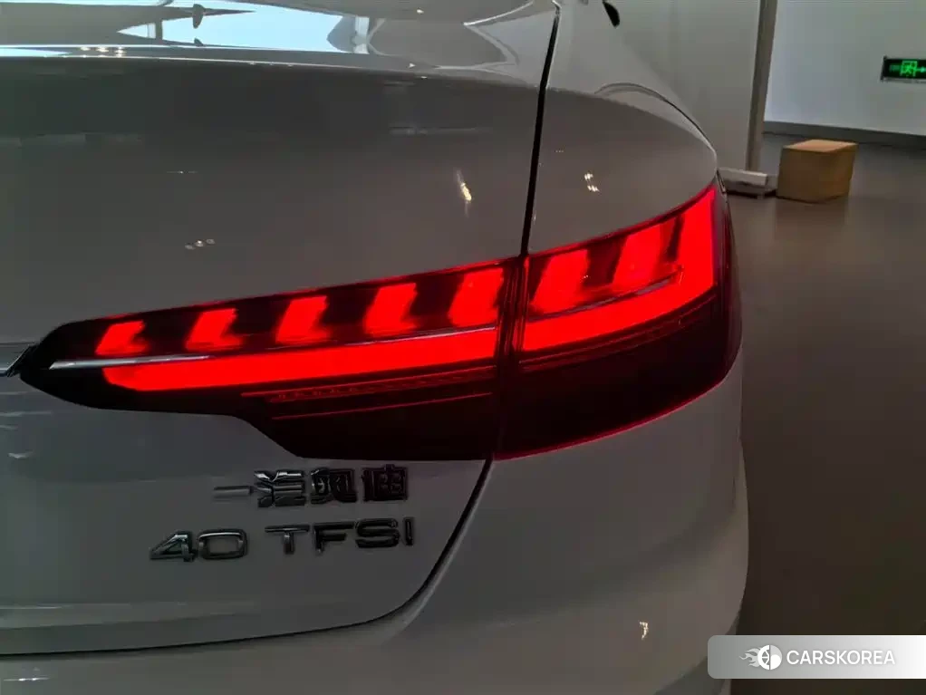 Audi A4L id 4548238 из Китая 13
