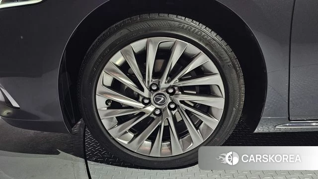 Lexus ES300h 7th generation id 4426984 из Кореи 15