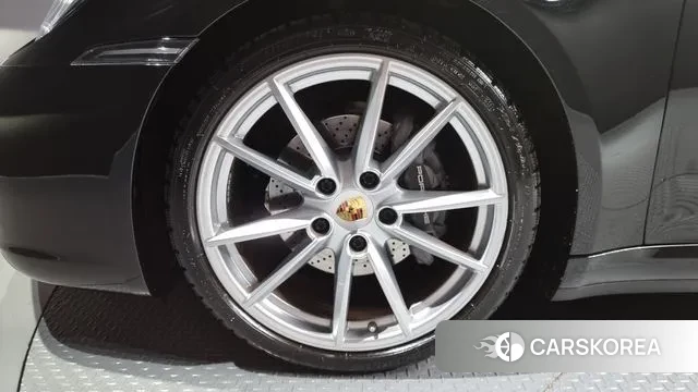 Porsche 911(992) id 3412571 из Кореи 15