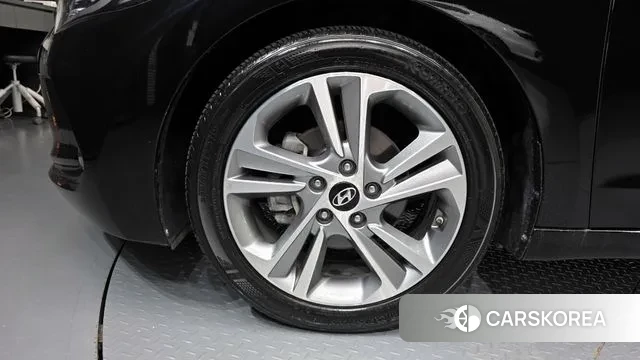 Hyundai Avante AD id 3009499 из Кореи 15