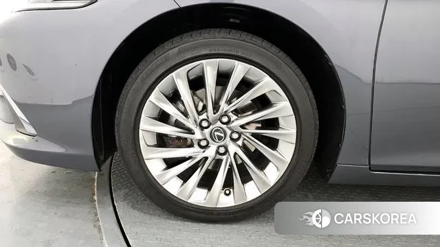 Lexus ES300h 7th generation id 3620039 из Кореи 15