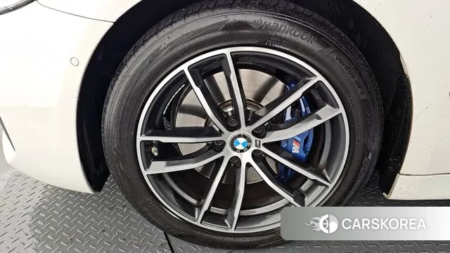 BMW 5 Series (G30) id 3417332 из Кореи 15