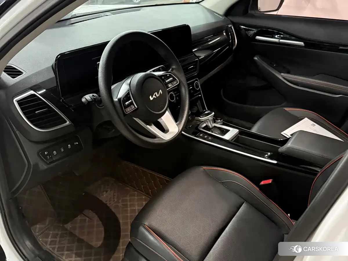 Kia Seltos 2024 Белый из Китая, фото 5