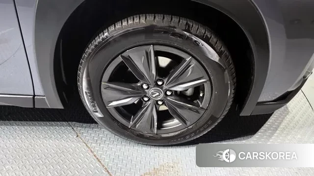 Lexus UX250h id 3530937 из Кореи 15