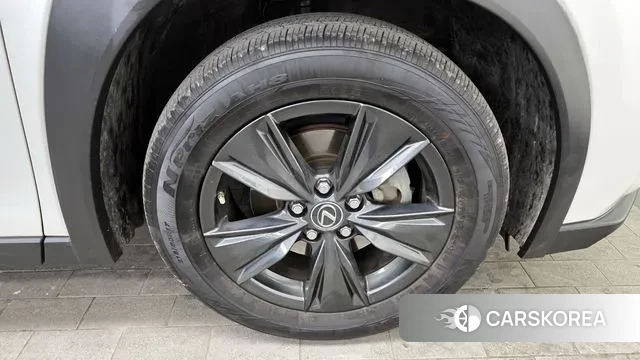 Lexus UX250h id 3626515 из Кореи 15