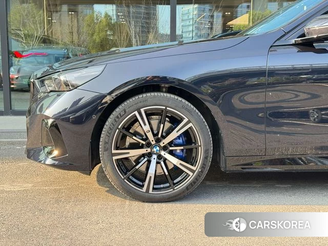 BMW 5 series (imported) id 3920655 из Китая 9