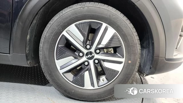 Kia The New Niro id 3839942 из Кореи 15