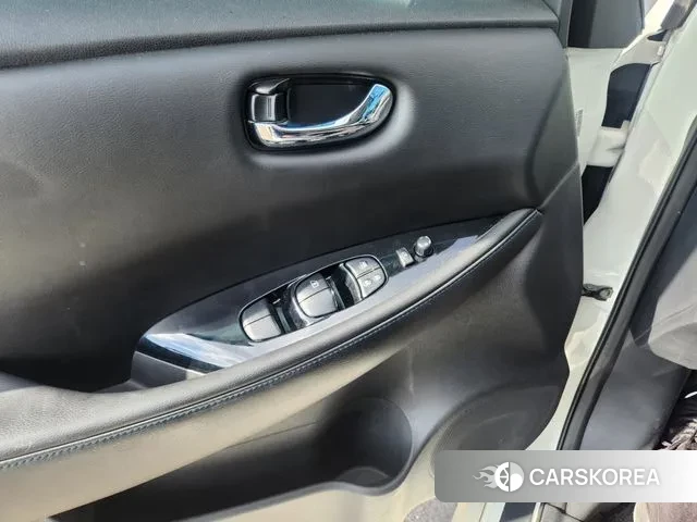 Nissan Leaf (ZE1) 2019 Белый из Кореи, фото 6