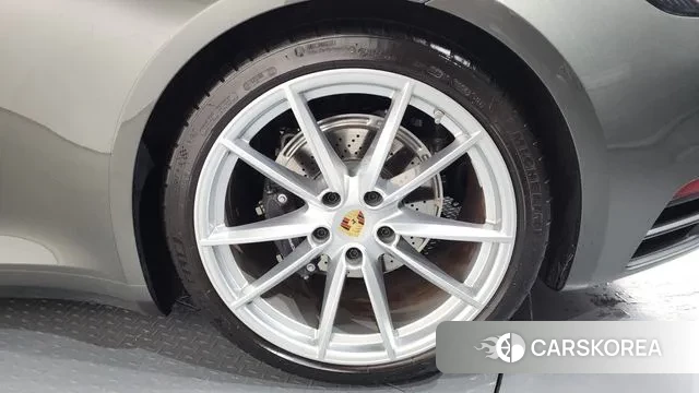 Porsche 911(992) id 3507568 из Кореи 15