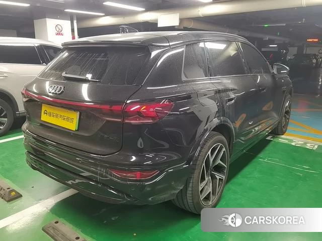 Audi Q6L e-tron 2025 Черный из Китая, фото 5