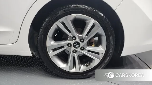 Hyundai Avante AD id 3403221 из Кореи 15