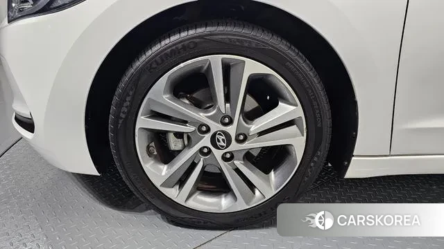 Hyundai Avante AD id 3024611 из Кореи 15