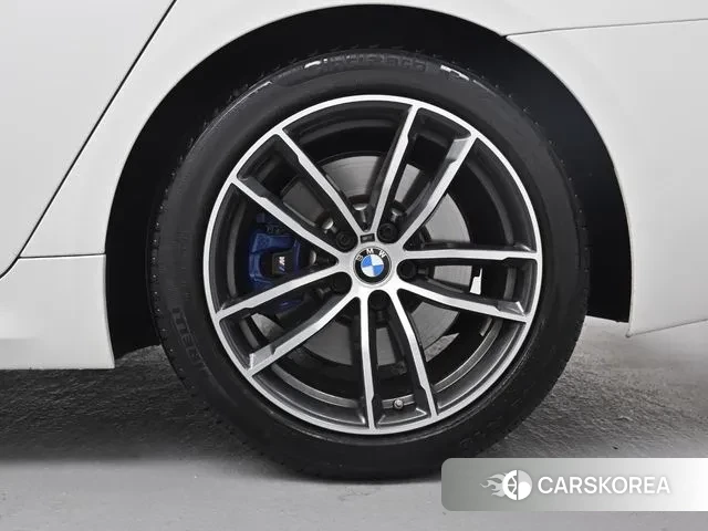 BMW 5 Series (G30) id 3011435 из Кореи 15