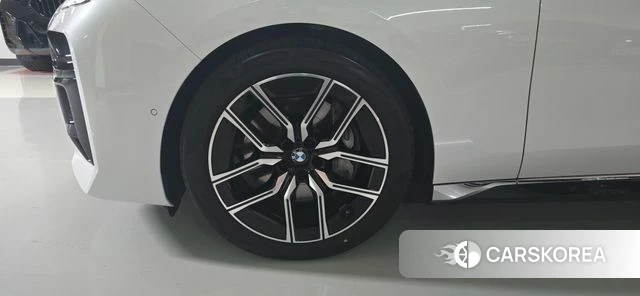 BMW 7 Series (G70) id 4301995 из Кореи 11