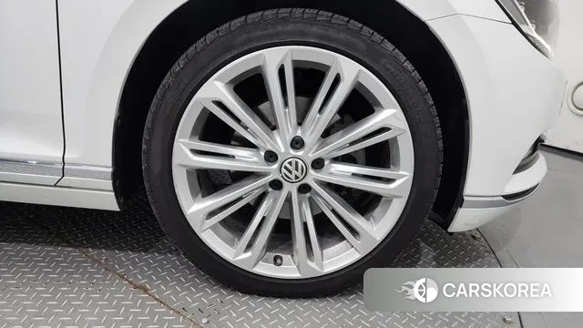 Volkswagen Passat GT (B8) id 2971451 из Кореи 15