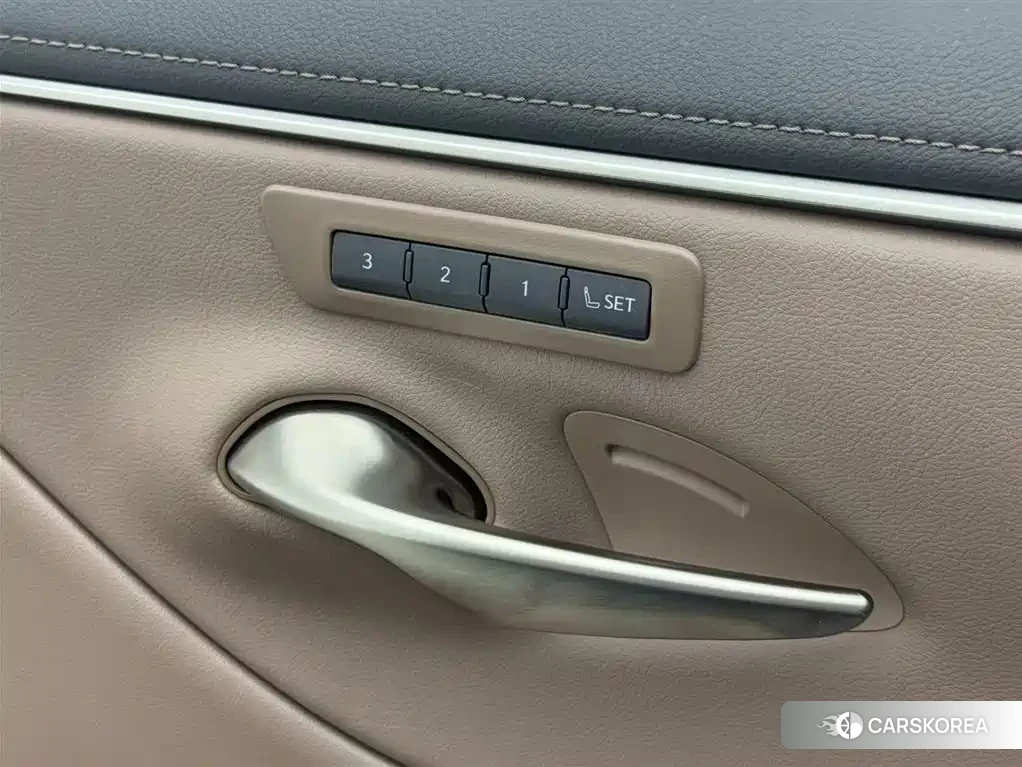 Lexus ES id 4559698 из Китая 12